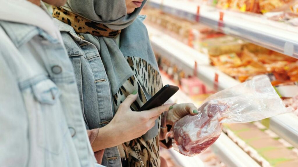 Carne scaduta da un decennio, sequestro nei supermercati - mandamentonotizie.it - 20250520
