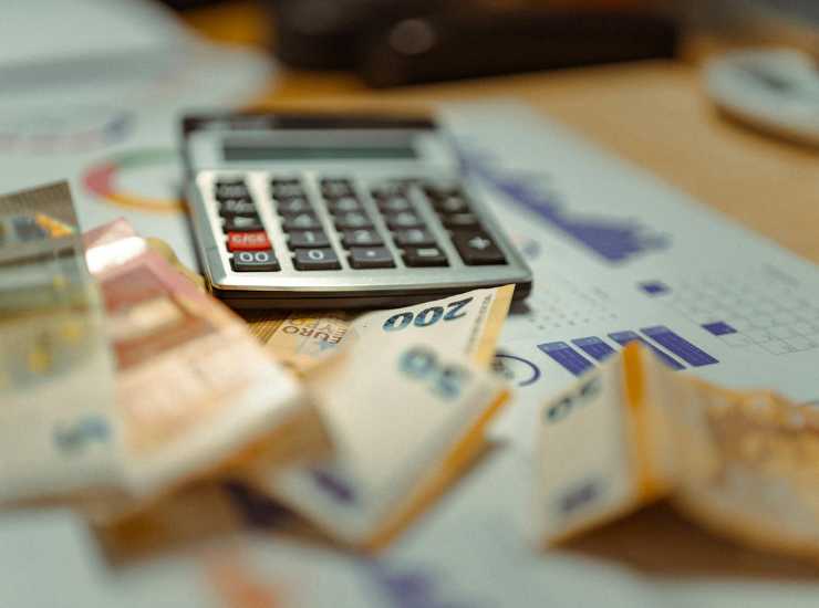 Multa per tasse in arretrato - Mandamentonotizie.it (Fonte foto Canva)