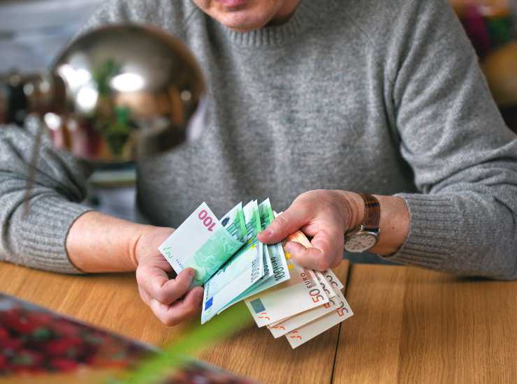 Pensione in anticipo a 41 anni - Mandamentonotizie.it (Fonte foto Canva)