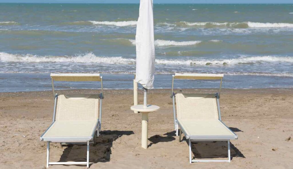 Spiagge divieto epocale - Mandamentonotizie.it (Fonte foto Canva)