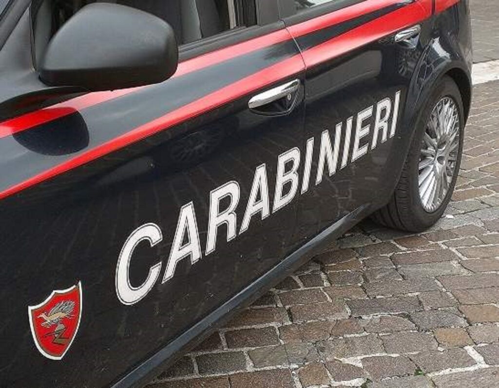 Spaccio nella villa comunale, identificate nove persone