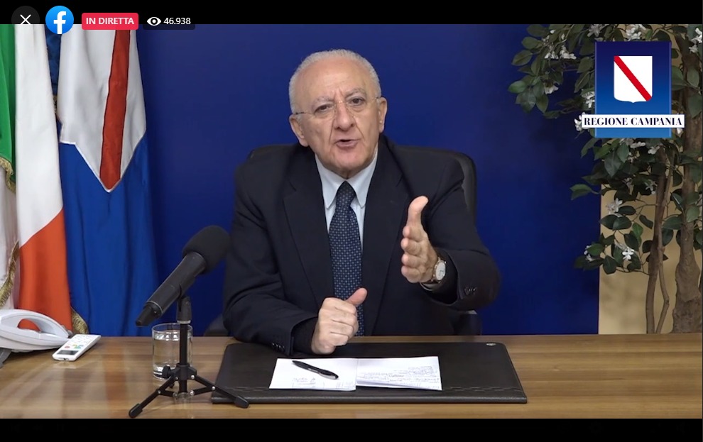 De Luca: “Vacanze di Natale? Poi avremo una nuova ondata e una fiammata di decessi”