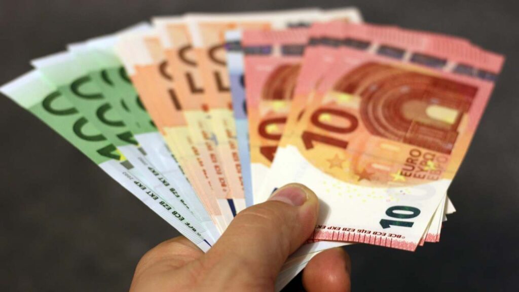 Aumenti in busta paga - mandamentonotizie.it - 20250609