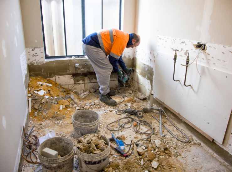 Bagno gratis il nuovo lavoro - Mandamentonotizie.it (Fonte toto Canva)