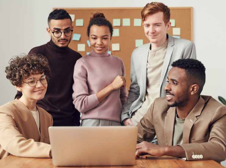 Opportunità di lavoro con la terza media - Mandamentonotizie.it (Fonte foto Canva)