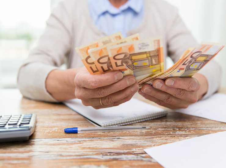 Pensioni extra luglio - Mandamentonotizie.it (Fonte foto Canva)