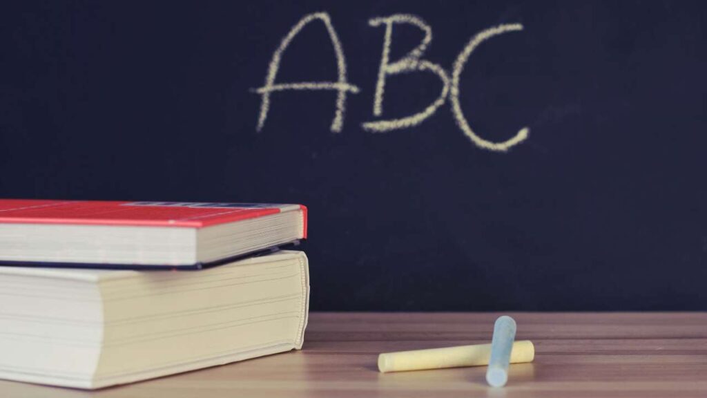 Scuola, da settembre arrivano le assunzioni dei docenti - mandamentonotizie.it - 20250624
