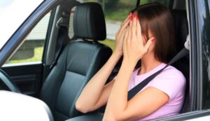 Auto pesante salta la vacanza - Mandamentonotizie.it (Fonte foto Canva)