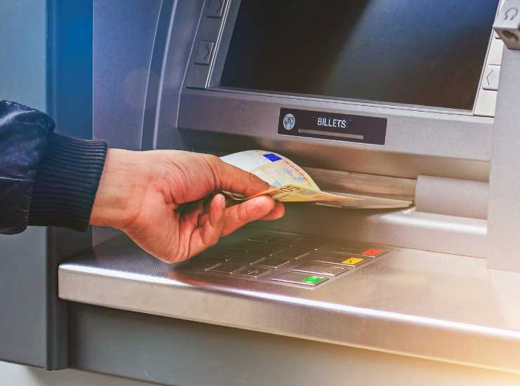 Banche soldi perduti per sempre - Mandamentonotizie.it (Fonte foto Canva)