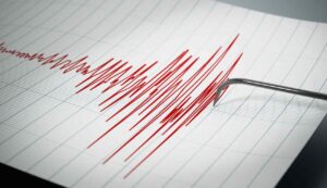 Scossa di terremoto tutti scappano dalla città - Mandamentonotizie.it (Fonte foto Canva)