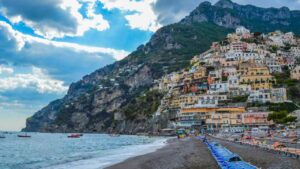 Vista panoramica di Positano - mandamentonotizie.it - 20250718