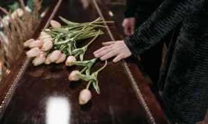 Wanda Apicella, oggi Avellino le dà l'ultimo saluto: una morte silenziosa, che deve far riflettere