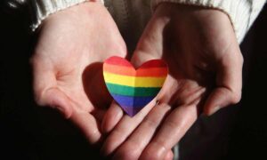 Assia Marina Penta, ad Avellino una scrittrice che parla di amore e libertà: la sua rinascita dopo una relazione tossica