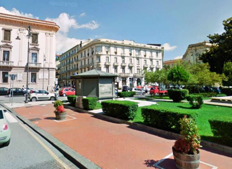 Piazza Libertà Avellino a Ferragosto