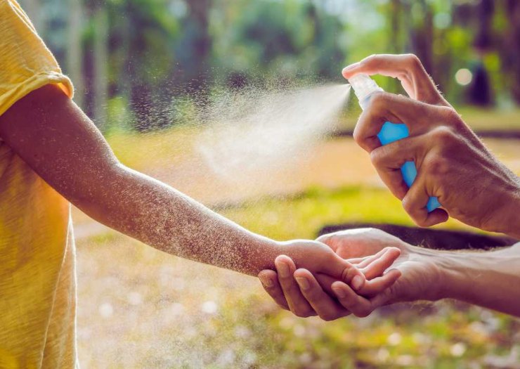 Spray repellente