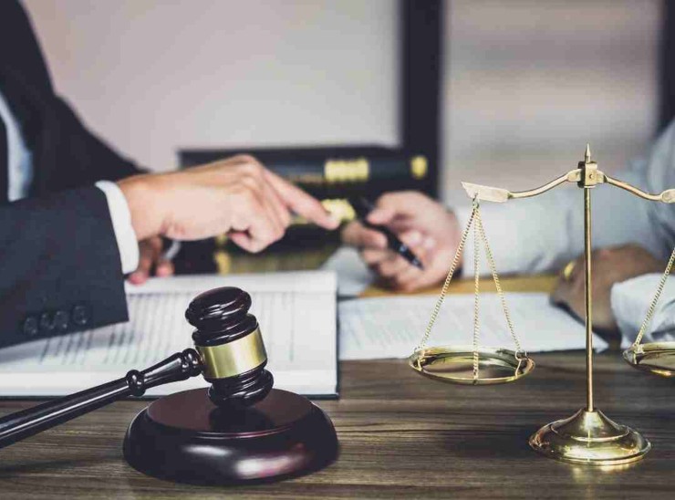 Giudice in Tribunale:"Dolce Vita"
